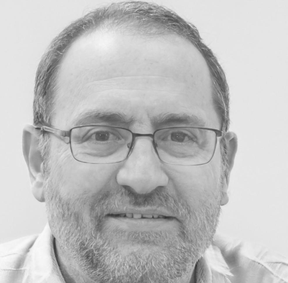 Callum Bergström, senior financial consultant with over 15 years experience in business finance